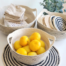 Load image into Gallery viewer, Amari Fruit Bowl - Black